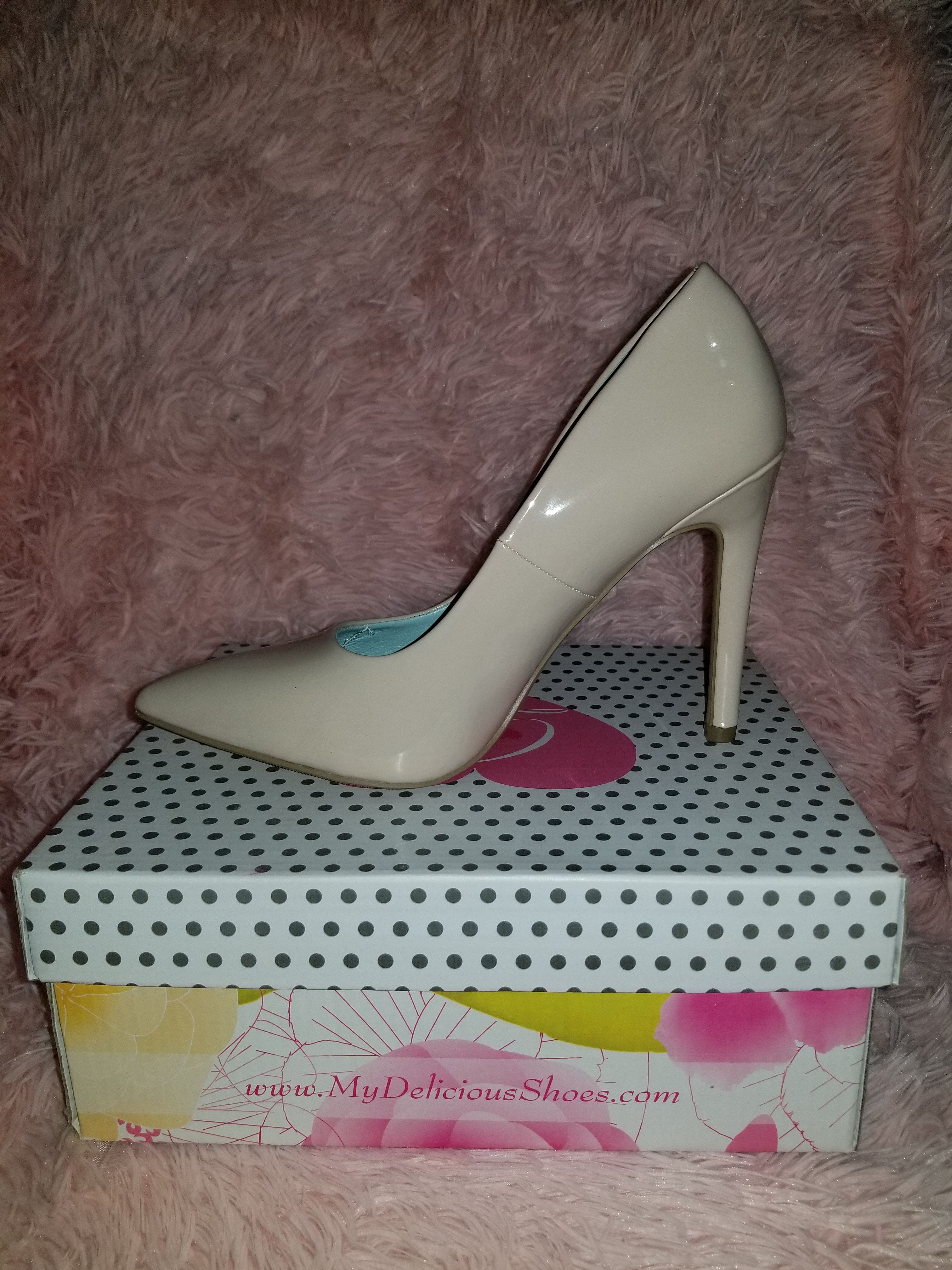Nude pointed toe heels