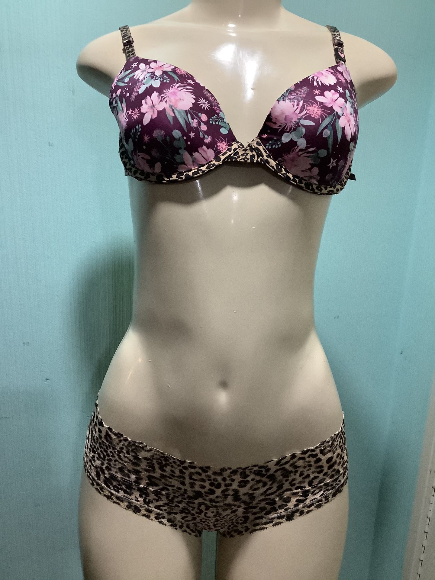 Victoria’s Secrets Beautiful Clothes