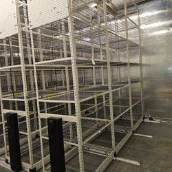 Shelves On Track
