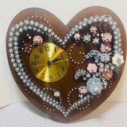 Vintage 1977 Pol-O-Craft Pauline Owens Heart Clock