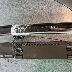 TV Mount 60-80”