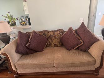 Spacious 3-piece couch - Moving Sale