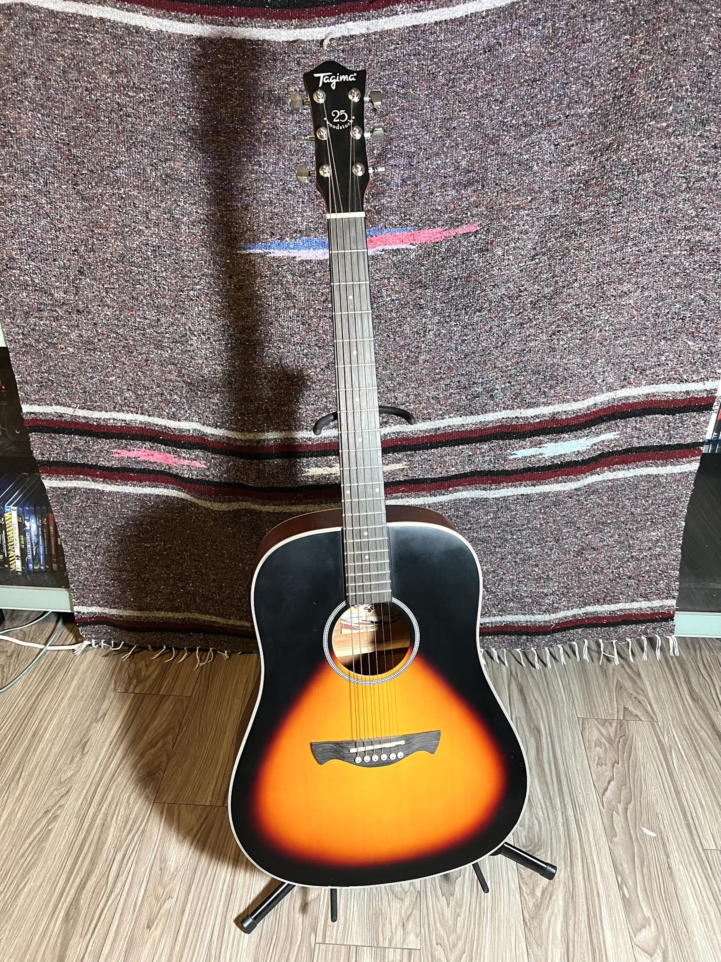 Tagima TW-25 EQ Woodstock Series Guitar