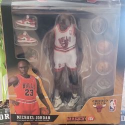 Mafex Jordan Figures... Michael Jordan