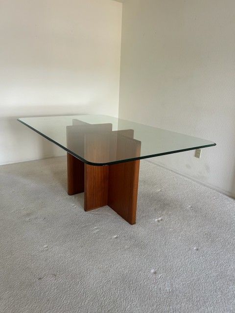 Benny Linden Dining Table