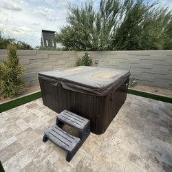Hot Tub 5 Seater Working