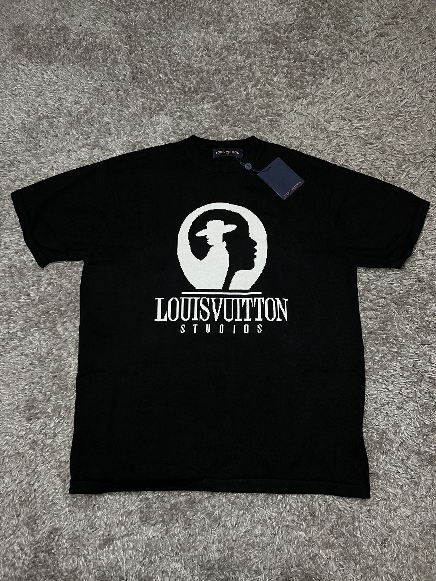 louis vuitton tshirt size small and medium 
