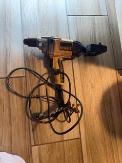 DEWALT Heavy Duty 1/2" Spade Handle Mud Mixer Drill (DW130V