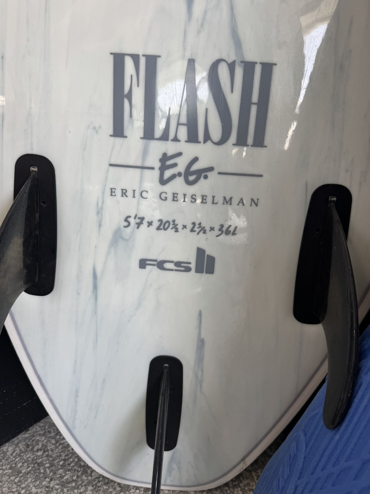 EG Flash Surfboard 5’7”