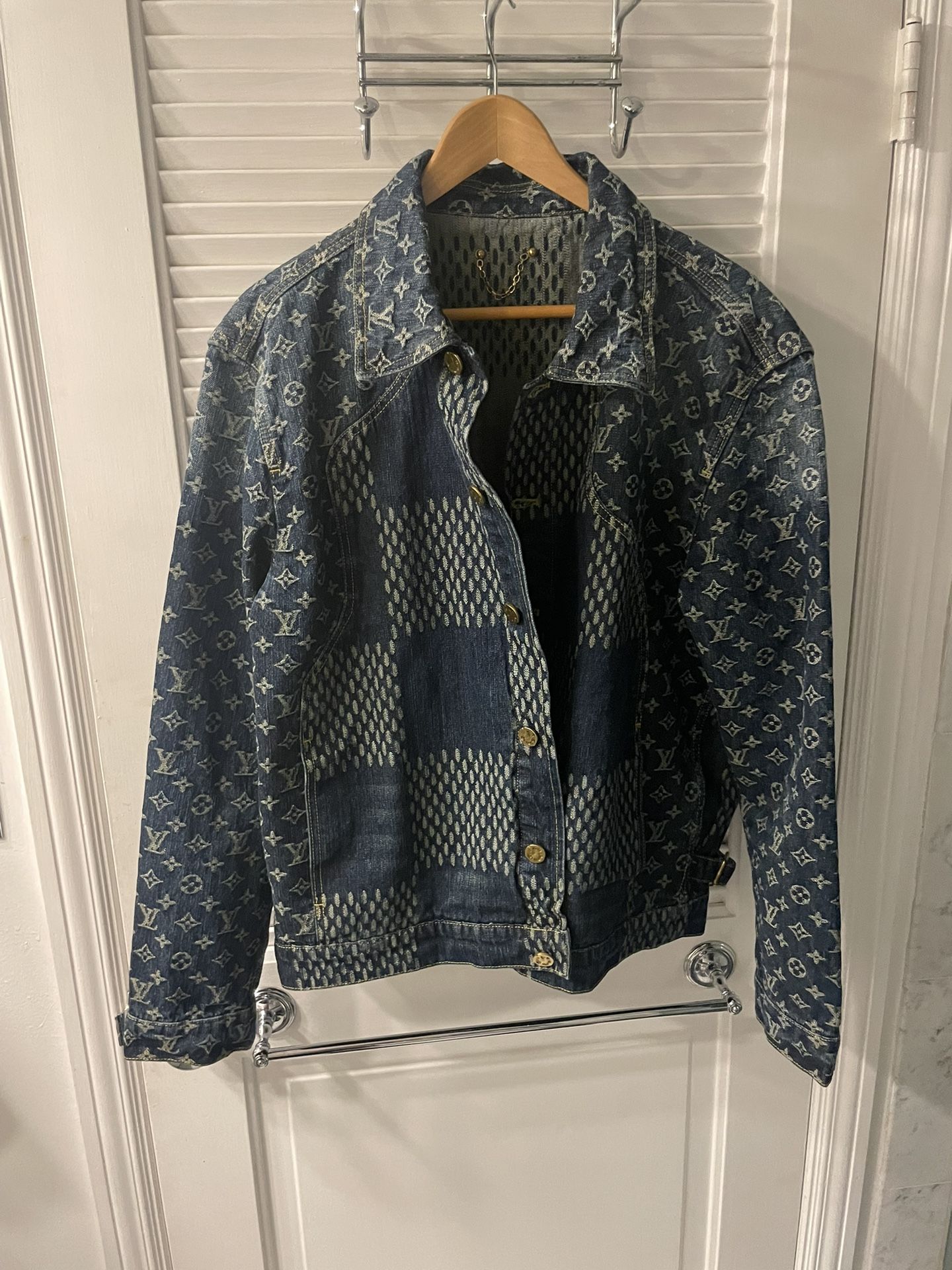 Men's High End Designer Spring Summer Size 52 XL Denim LV Button Down Jacket  Coat for Sale in Bayonne, NJ - OfferUp