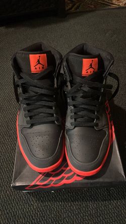 Air Jordan 1 Mid Black Red Sneakers