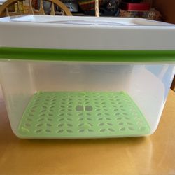 Rubbermaid Fresh 