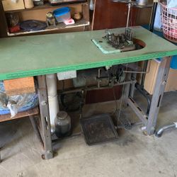 Superlock Overlock Sewing Machine 