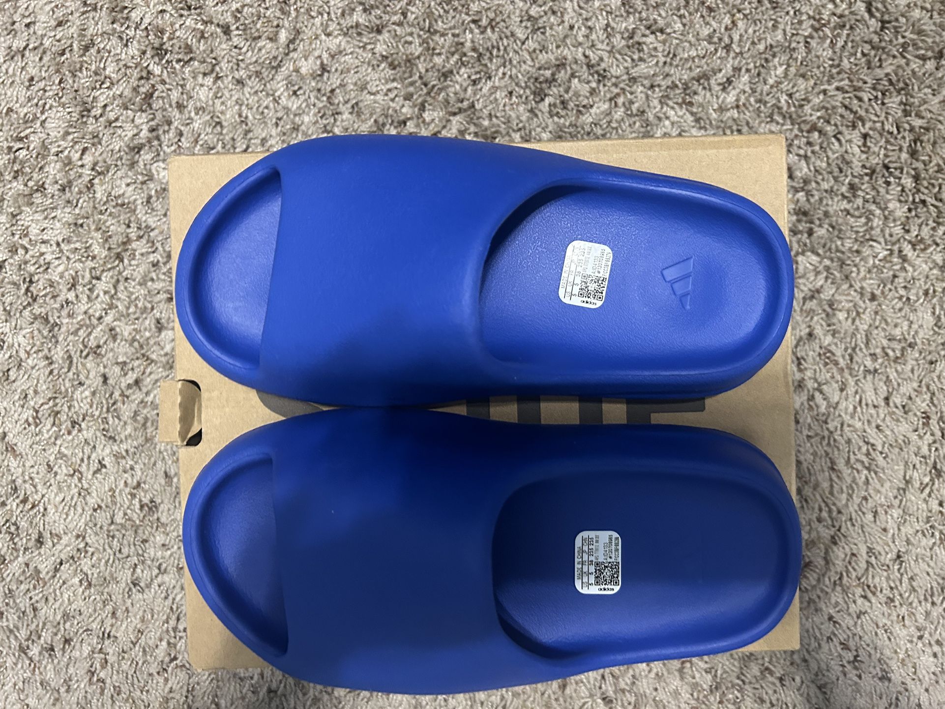 New In Box Adidas Yeezy Slides, Blue Azure Color. Men’s Size 5