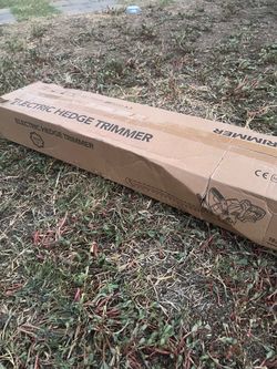 Cordless hedge trimmer