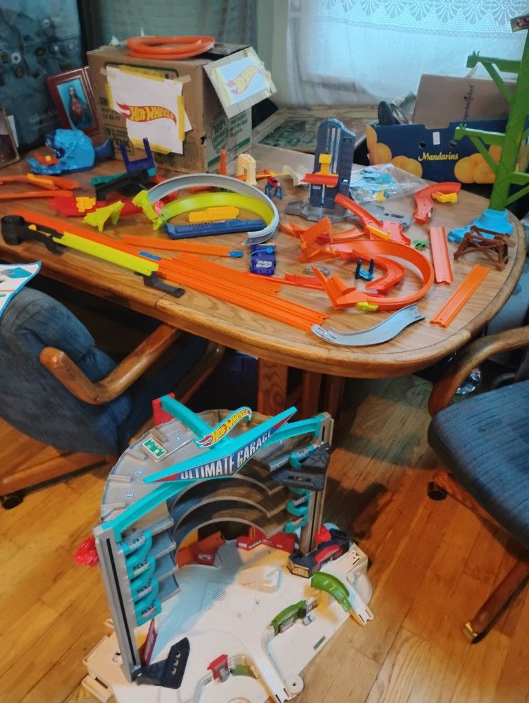 Toys Hot wheels Dolls