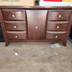 Dresser And Matching Bed Frame