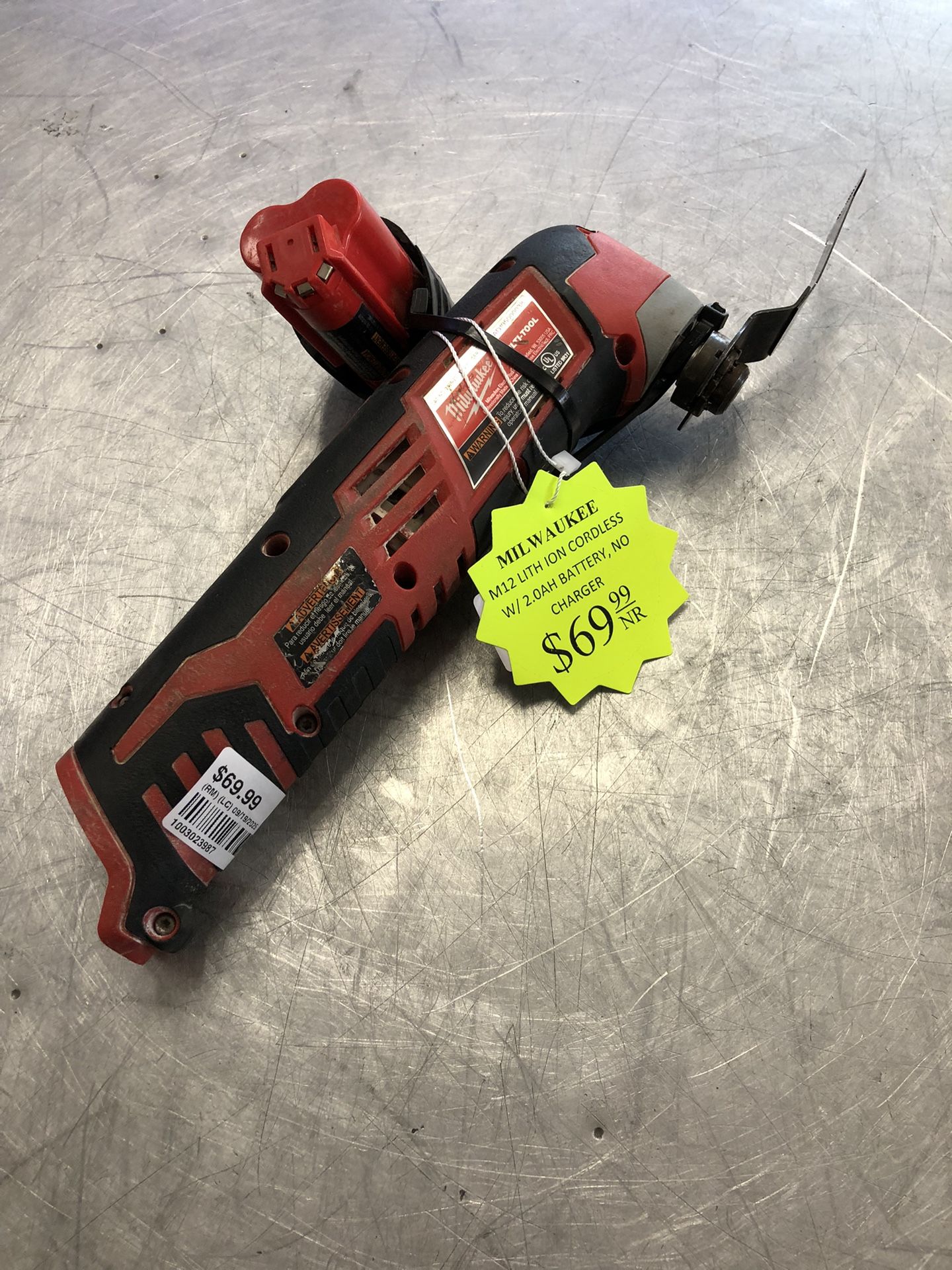 10030 Used Milwaukee M12 Lith Ion Cordless Multitool W/2.0ah Battery No Charger 23987