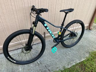 Trek Marlin 6, size small