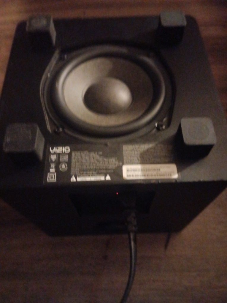 VIZIO Blu-tooth SUB- WOOFER/ Great Sound