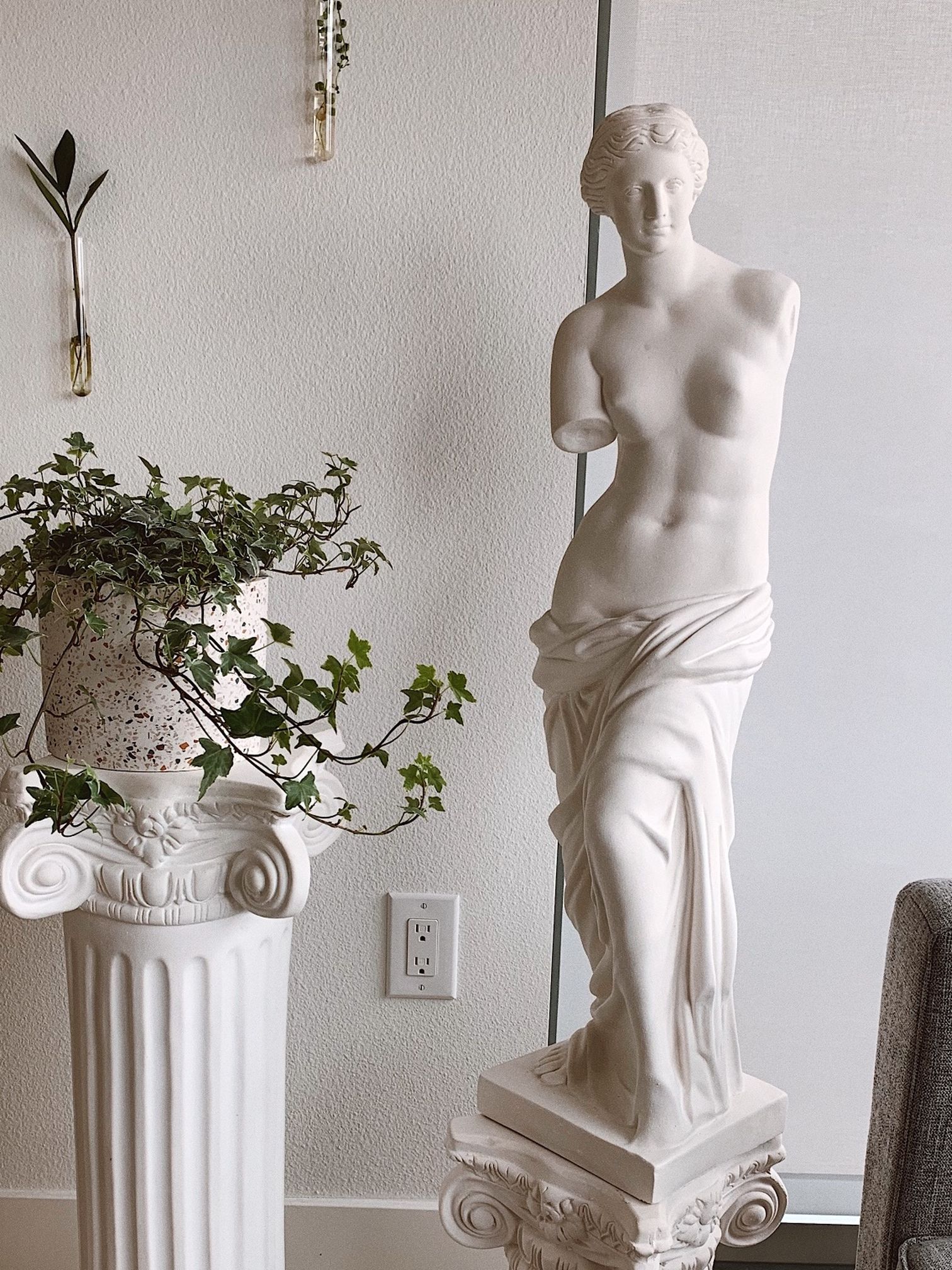 Large Venus De Milo