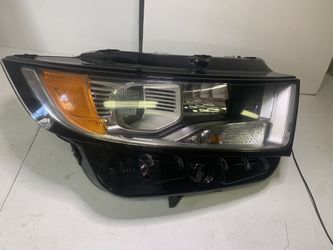 2015-2017 Ford Edge RH HID Headlight OEM