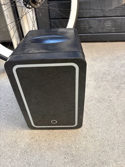 Mini desk fridge (for skincare)