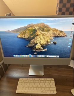 Apple iMac Desktop computer
