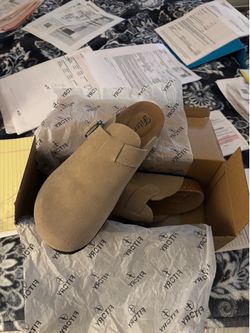 Brand new (fake) birkenstock clogs