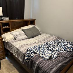 Full Size Wooden Bed