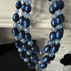 Necklace Vintage Triple Stranded Choker