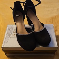 Black Shoes 