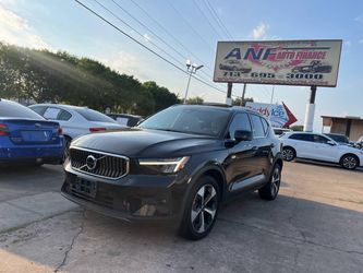 2023 Volvo XC40