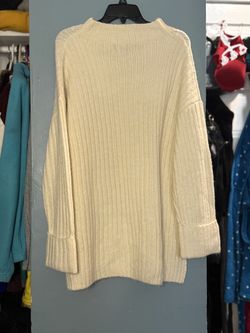 Old Navy Gray Sweater – Size Large