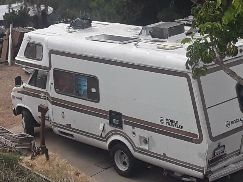 1982 Chevy van 30 Mobile Traveler