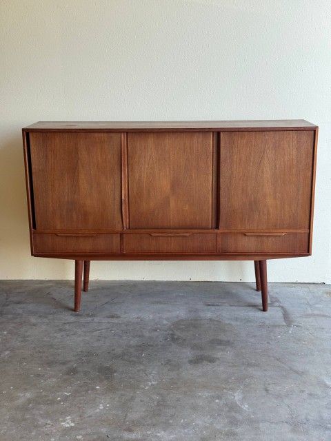1960s Danish Modern Teak Credenza by E.W. Bach for Sejling Skabe - Mid-Century Modern Sideboard
