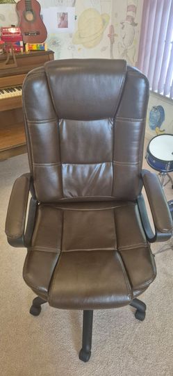 Brown Leather Executive Office Chair