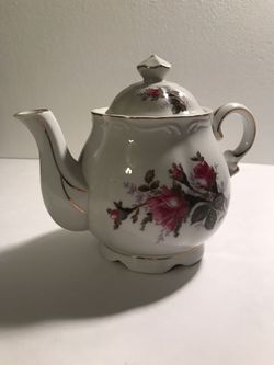 Vintage Rose Teapot With Built In Music Box
