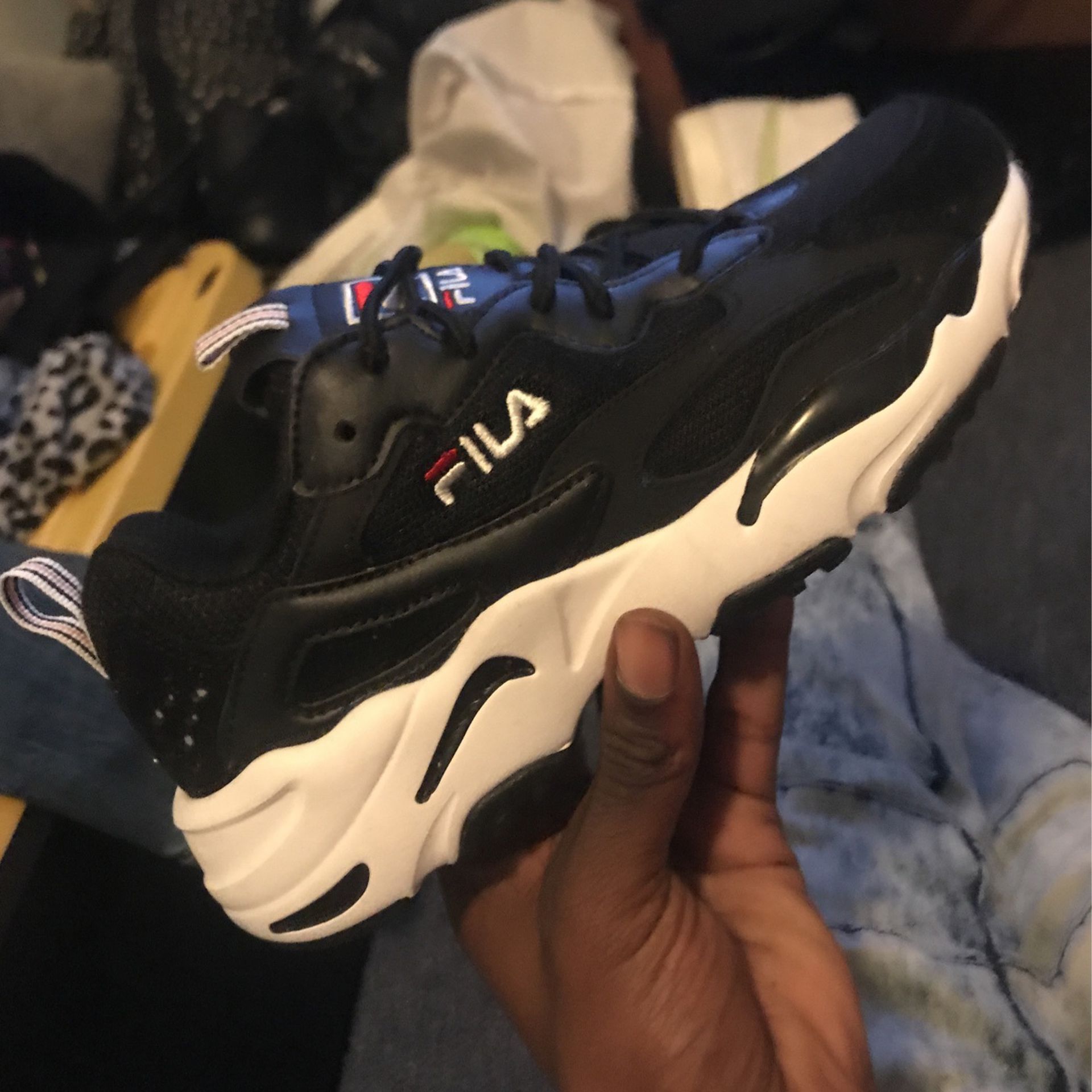 Fila Ray Tracers Size 4.5 And I Have 5