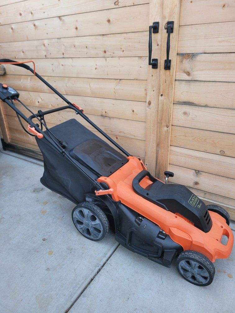 Black And Decker Electric Lawn Mower