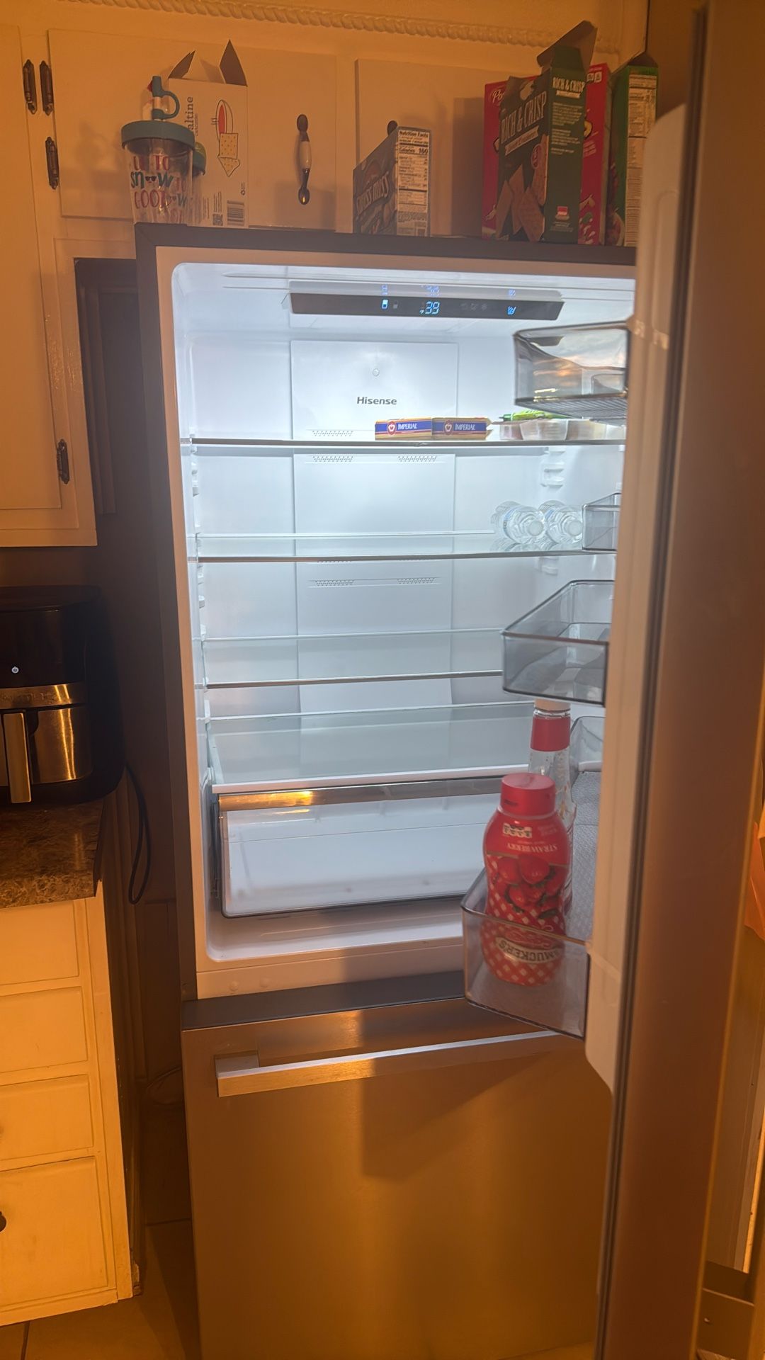 Refrigerator