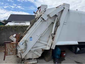 2007 WAYNE 11 YARDS REFUSE GARBAGE BOX BODY