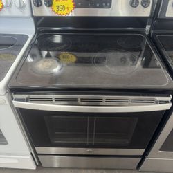 USED GE 30” ELECTRIC STOVE 