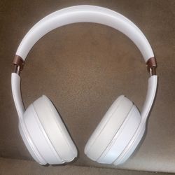 Beats solo  4 on-ear wireless headphones cloud, Pink 