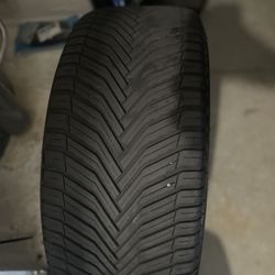 275/45/R20 Michelin Cross Climate 2 Tires
