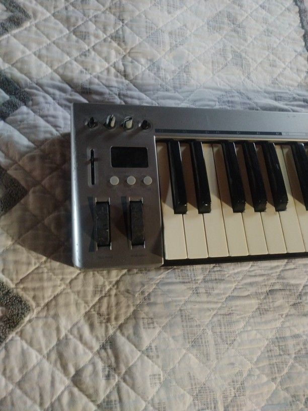 Keyboard (Acorn Masterkey 61)