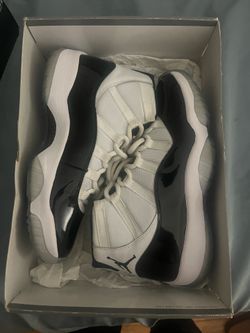 Air jordan 11 size 9