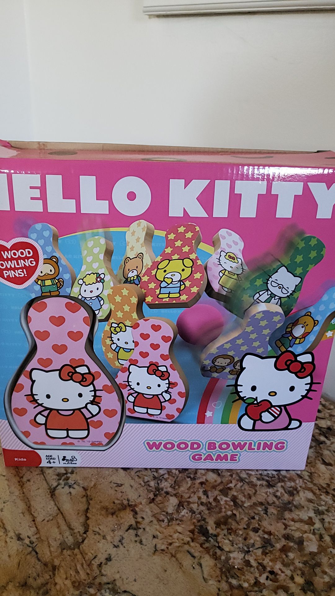 Hello kitty wood bowling game