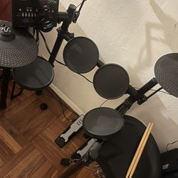 Yamaha DTX402K