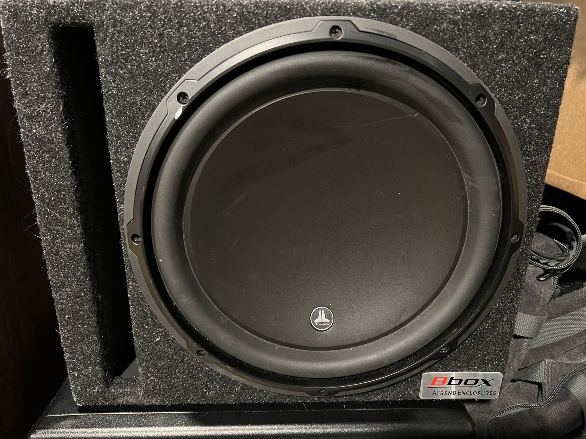 JL  W3 12” Subwoofer Enclosed In a Bbox- JL 500w Amp